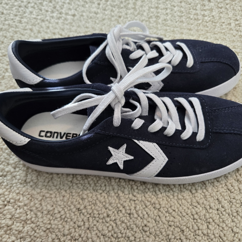 Women's Converse Navy Blue and White Suede Sneakers, Size 8, Not Worn